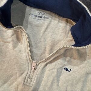 Vineyard Vines Men's Beige and Navy Sweater Size Small